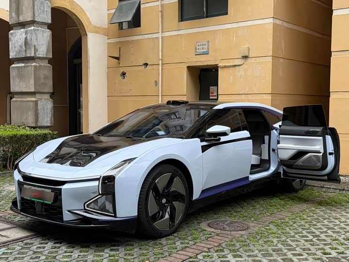HiPhi Z, 2023 — купить в Саранске под ключ
