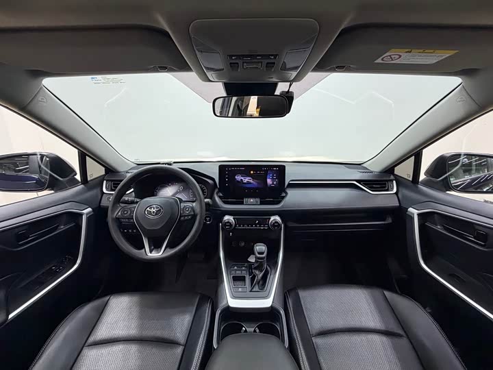 Toyota RAV4, 2023 — фото 6 из 9