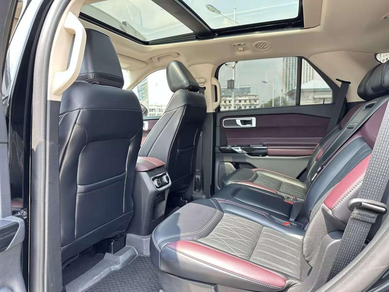 Ford Explorer, 2022 — фото 9 из 10