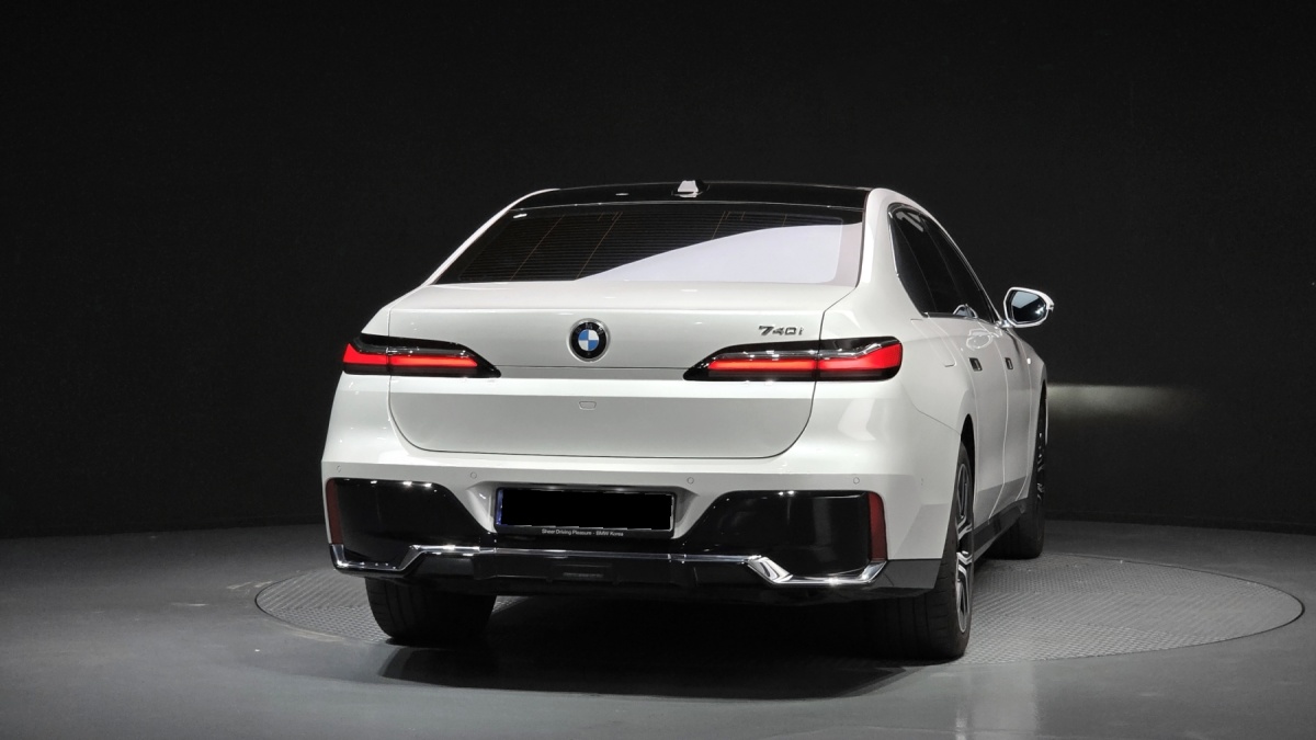 BMW 7 Series, 2023 — фото 4 из 12
