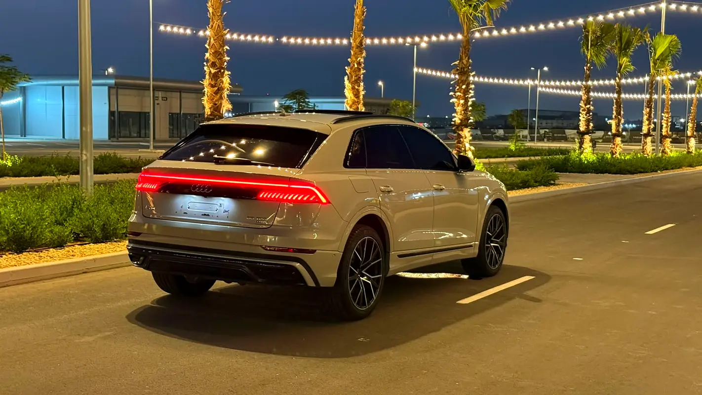 Audi Q8, 2022 — фото 2 из 10