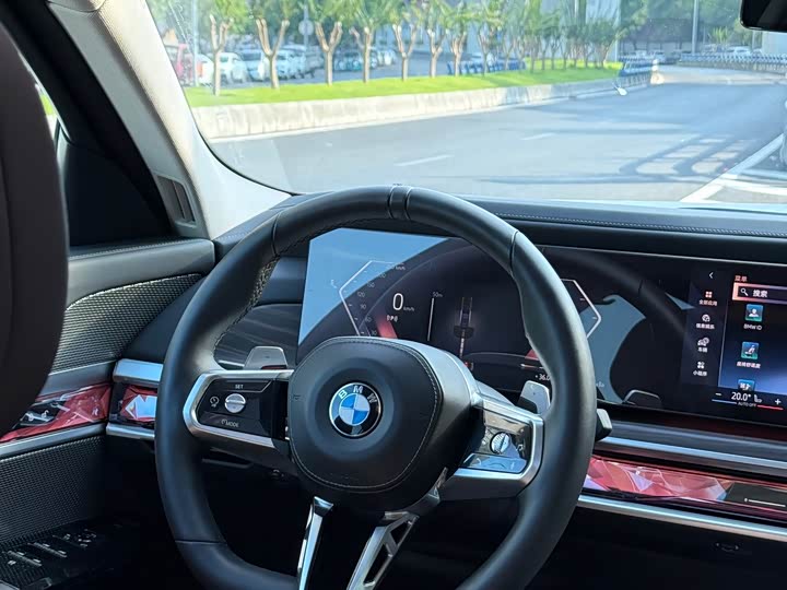 BMW 7 Series, 2023 — фото 8 из 9