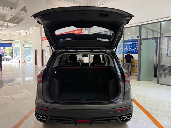 Geely Coolray, 2022 — фото 8 из 9