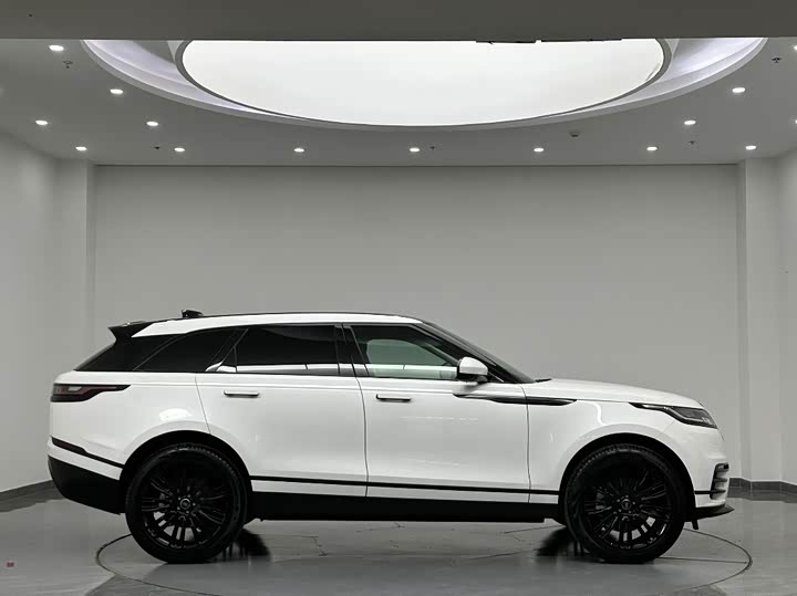 Land Rover Range Rover Velar, 2022 — фото 4 из 9