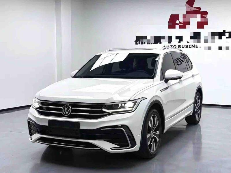 Volkswagen Tiguan L Pro, 2022 — купить в Твери под ключ
