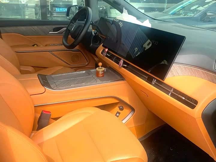 Wey 80 Hybrid, 2025 — фото 3 из 7