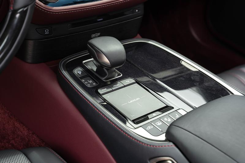 Lexus LS, 2021 — фото 11 из 12