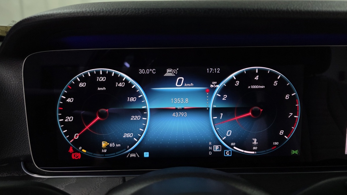 Mercedes-Benz E-Class, 2021 — фото 8 из 12