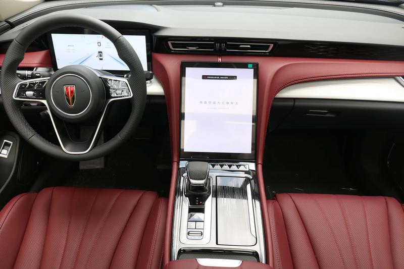 Hongqi H5 Hybrid, 2025 — фото 7 из 12