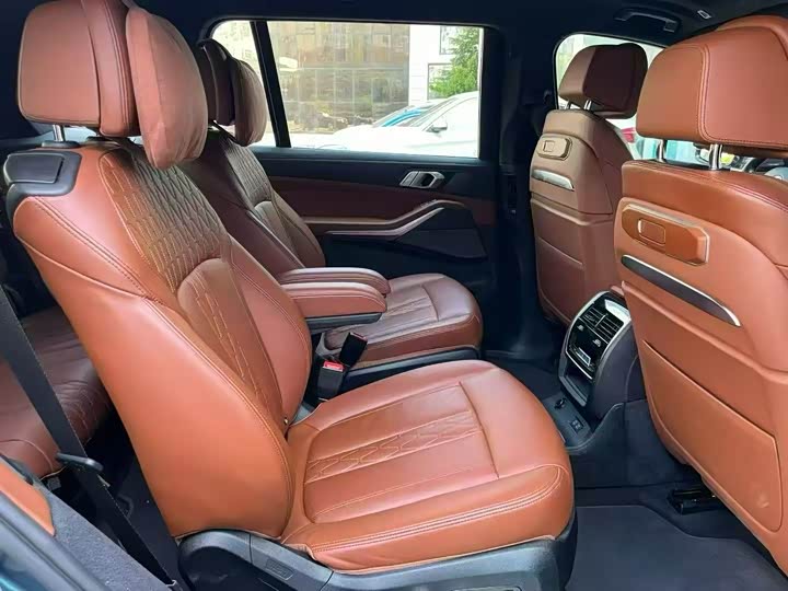 BMW X7, 2022 — фото 5 из 5