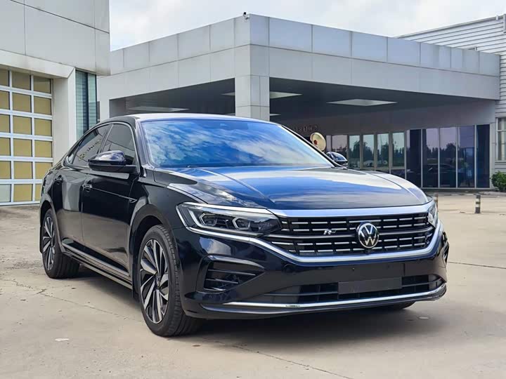 Volkswagen Passat, 2023 — фото 4 из 9