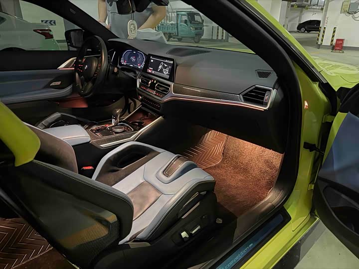 BMW M4, 2022 — фото 7 из 9