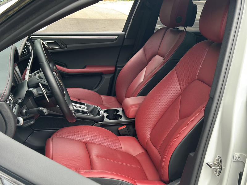 Porsche Macan, 2022 — фото 7 из 8