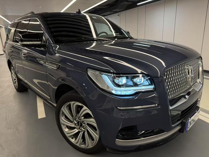 Lincoln Navigator, 2022 — фото 3 из 10