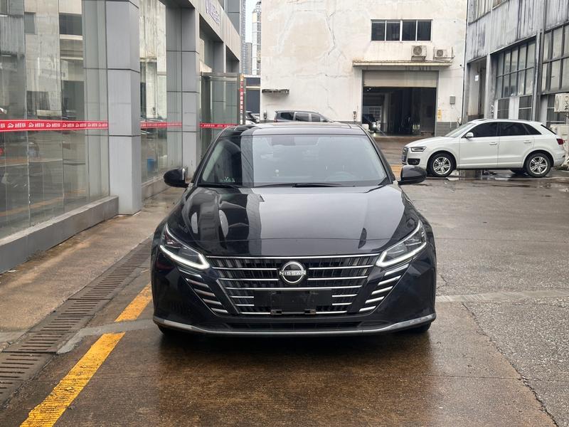 Nissan Teana, 2022 — фото 2 из 9