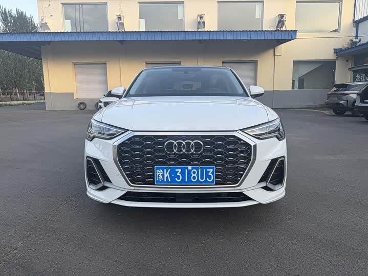 Audi Q3 Sportback, 2021 — фото 3 из 9