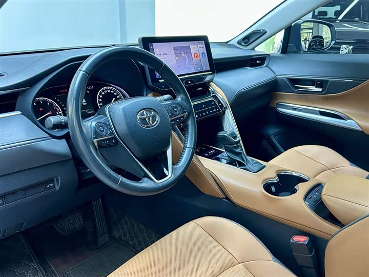 Toyota Venza, 2022 — фото 8 из 9