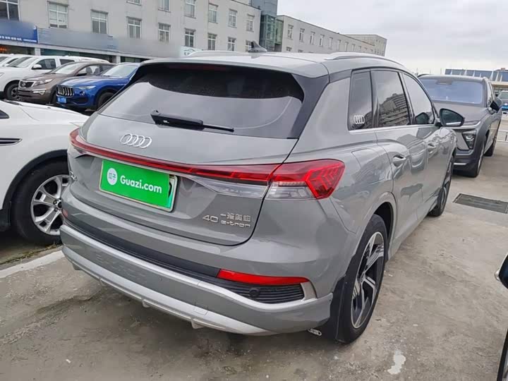 Audi Q4 e-tron, 2023 — фото 7 из 9
