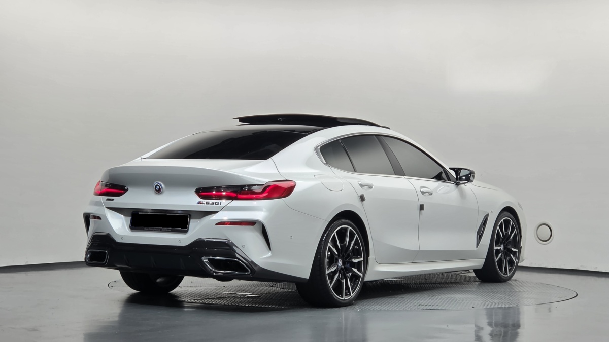 BMW 8 Series, 2023 — фото 2 из 12