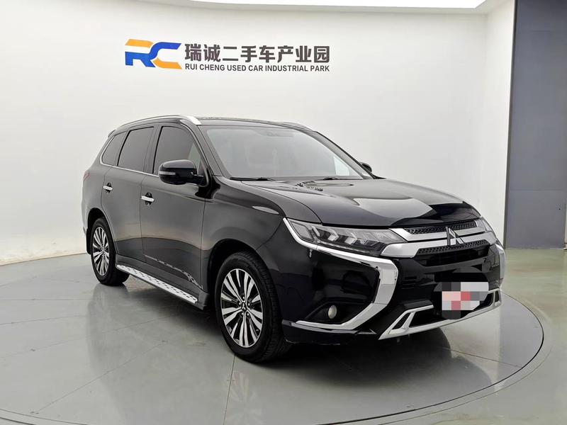Mitsubishi Outlander, 2022 — фото 3 из 12