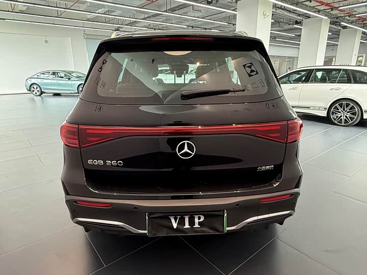 Mercedes-Benz EQB, 2025 — фото 5 из 9