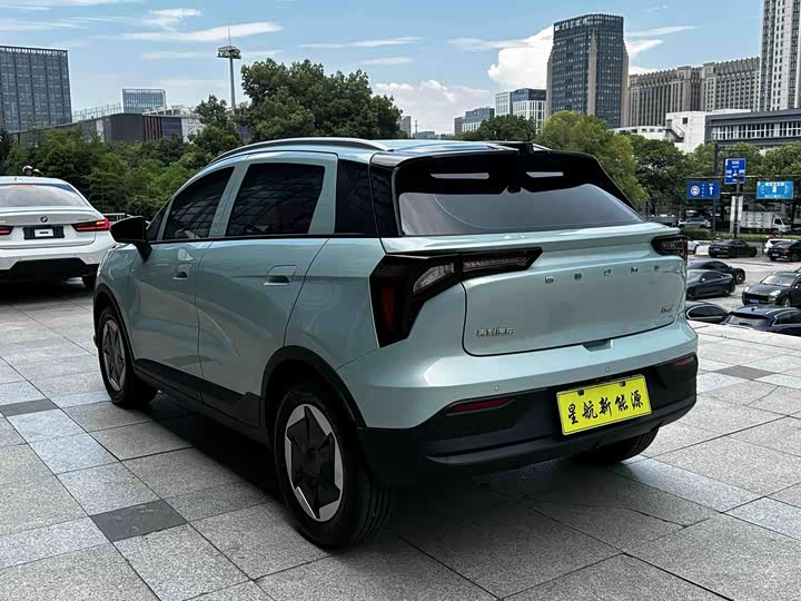 Geely Geometry E Firefly, 2023 — фото 4 из 9