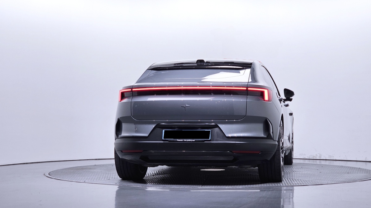 Polestar 4, 2025 — фото 4 из 12