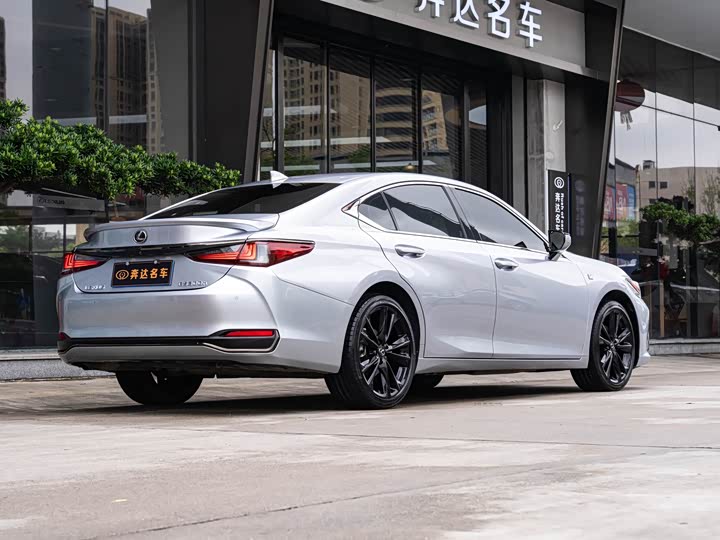 Lexus ES, 2022 — фото 3 из 9