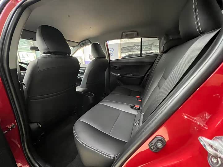 Toyota Yaris L Hatchback, 2022 — фото 7 из 9
