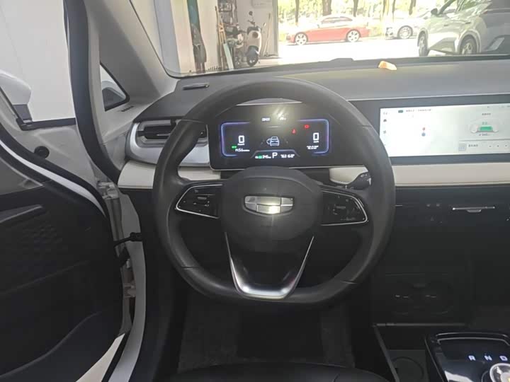 Geely Geometry E Firefly, 2023 — фото 7 из 9