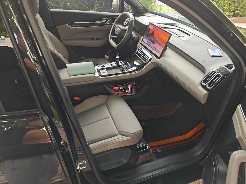 Geely Atlas L, 2025 — фото 11 из 12