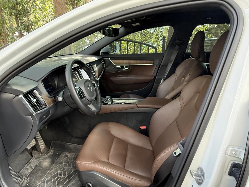 Volvo V90, 2025 — фото 8 из 10