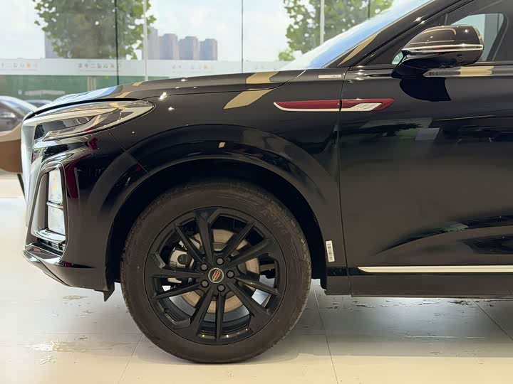 Hongqi HS3 Hybrid, 2025 — фото 7 из 9