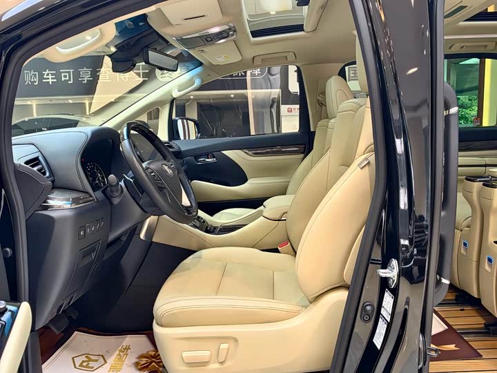 Toyota Alphard, 2022 — фото 6 из 9