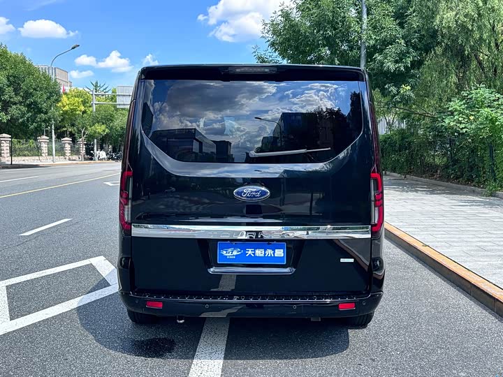 Ford Tourneo, 2023 — фото 6 из 9