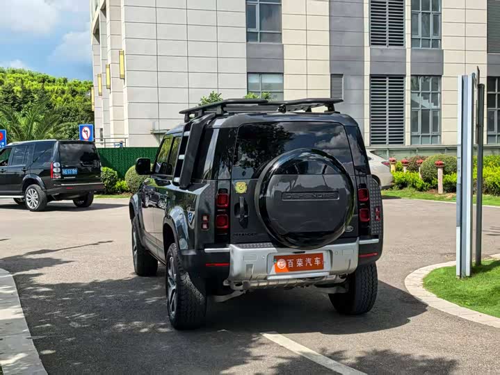 Land Rover Defender, 2023 — фото 10 из 12