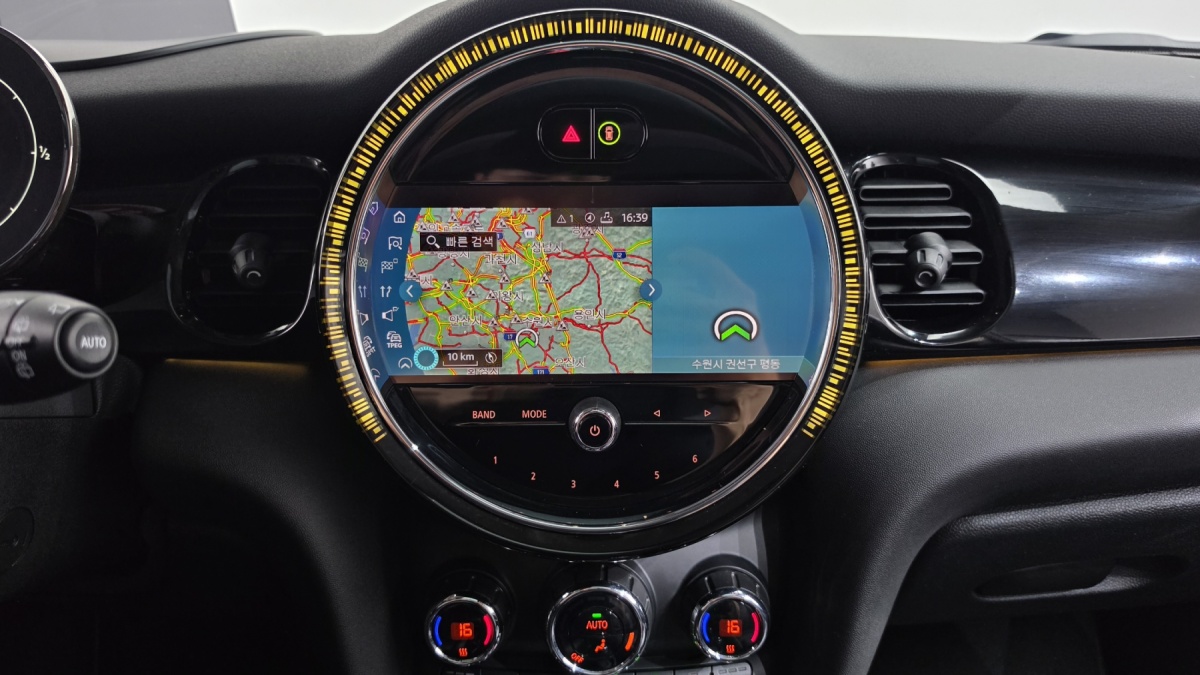 Mini Cooper, 2021 — фото 11 из 12
