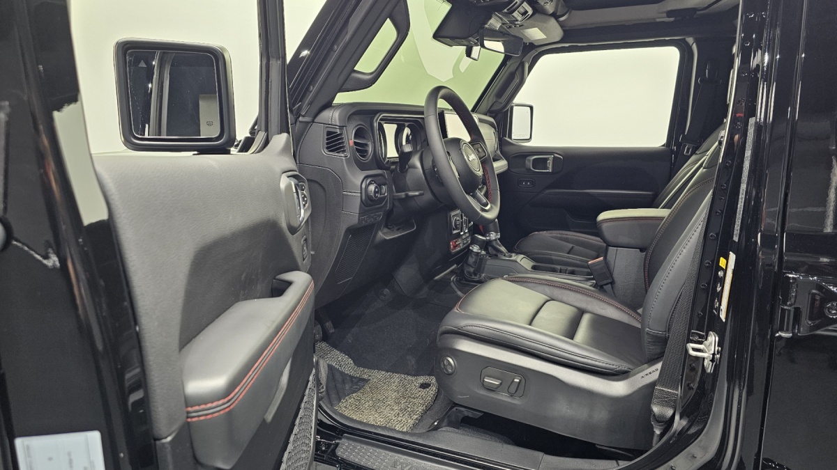 Jeep Wrangler, 2024 — фото 9 из 12