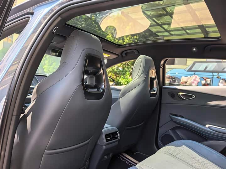 BYD Seal 06 GT, 2025 — фото 8 из 9