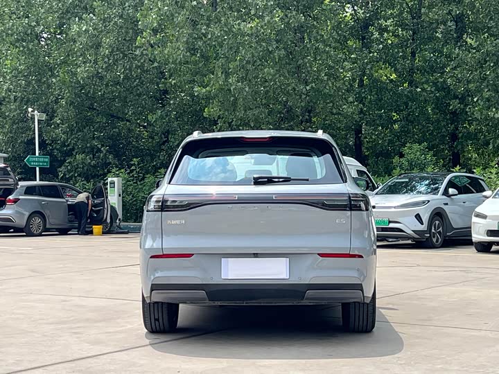 Geely Galaxy E5, 2024 — фото 5 из 9