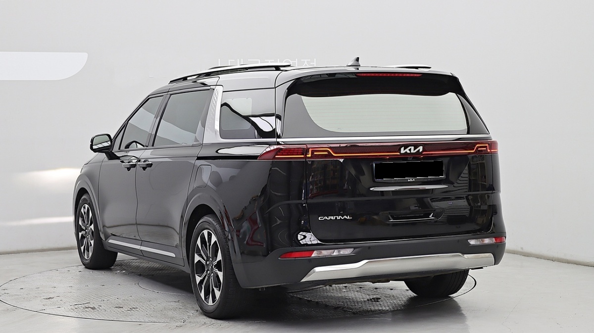 Kia Carnival, 2022 — фото 4 из 12