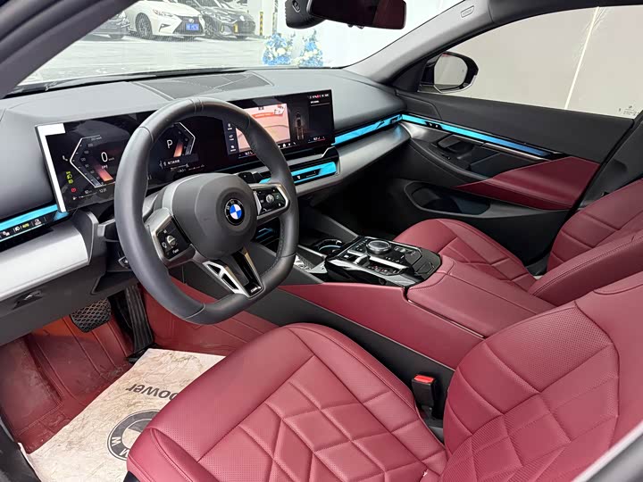BMW 5 Series, 2025 — фото 5 из 9