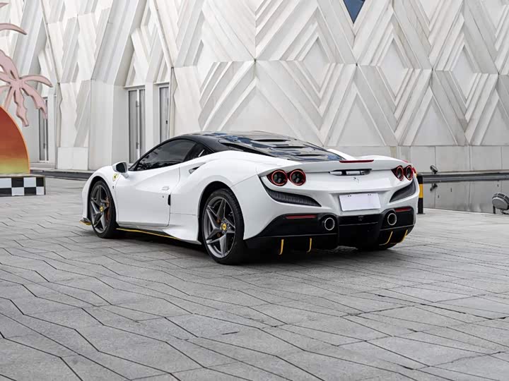 Ferrari F8, 2023 — фото 6 из 9