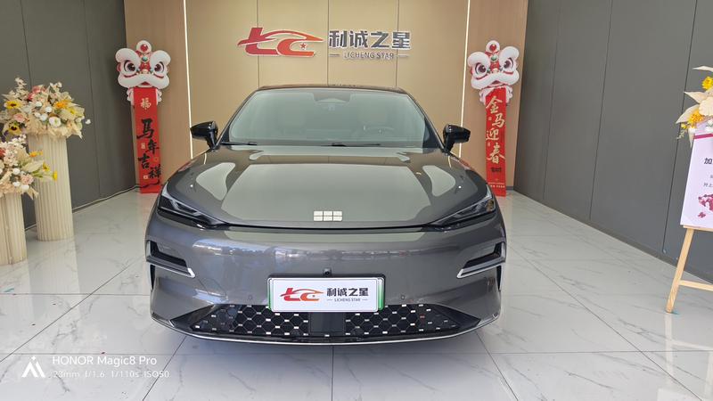 Geely Galaxy Starshine 8 EM-i, 2025 — фото 2 из 12