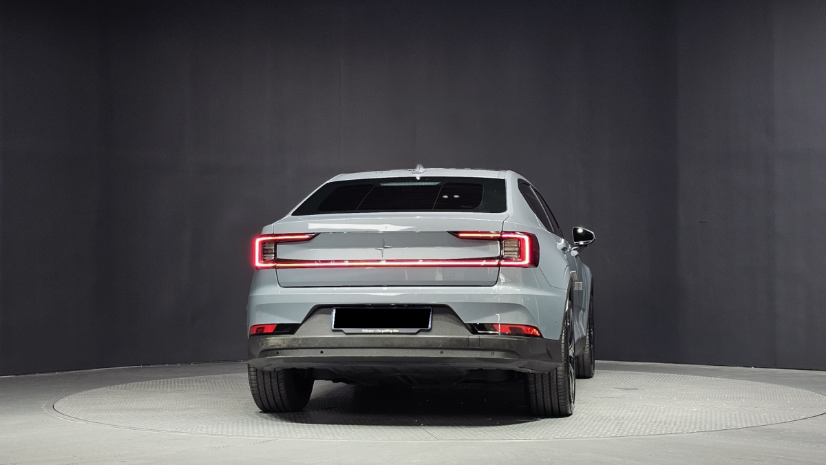 Polestar 2, 2022 — фото 4 из 12