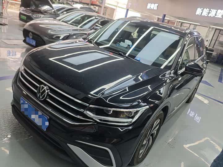 Volkswagen Tiguan L Pro, 2023 — купить в Костроме под ключ