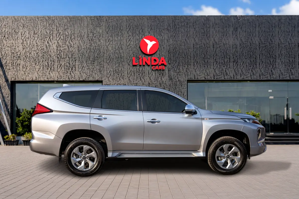 Mitsubishi Montero Sport, 2025 — фото 7 из 10