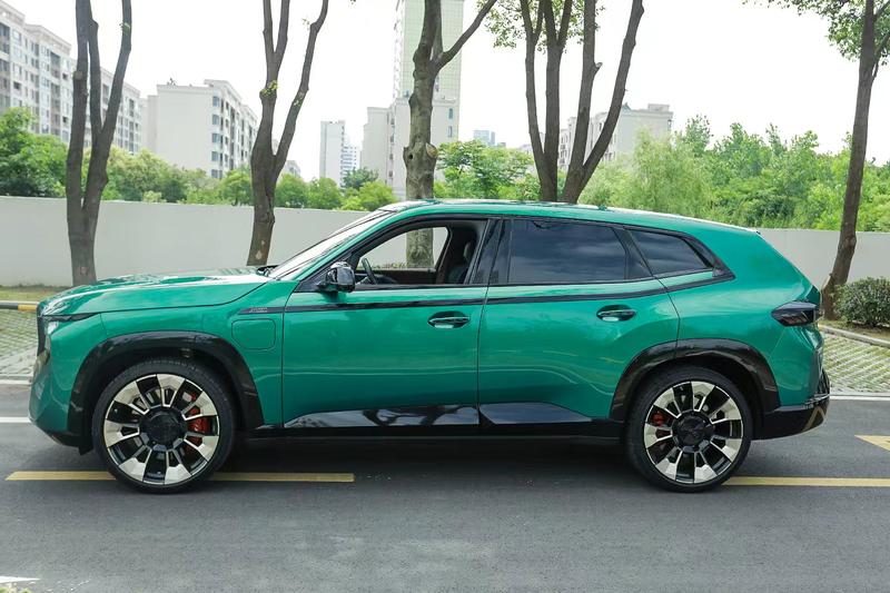 BMW XM, 2025 — фото 4 из 8