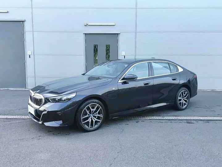 BMW i5, 2025 — купить в Белгороде под ключ