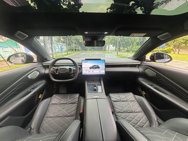Lynk & Co 30 EM-P Hybrid, 2026 — фото 9 из 9